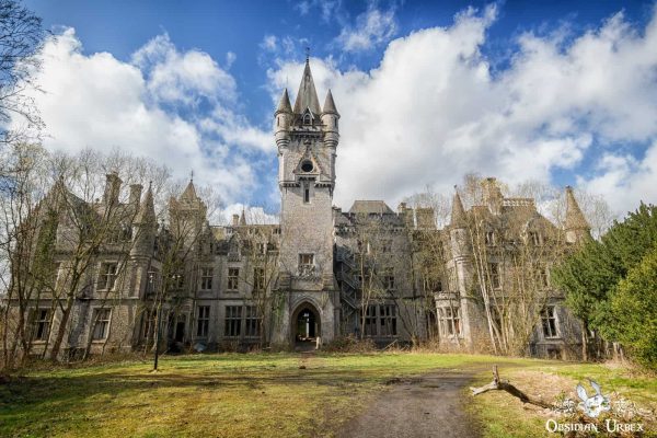Chateau Miranda Front