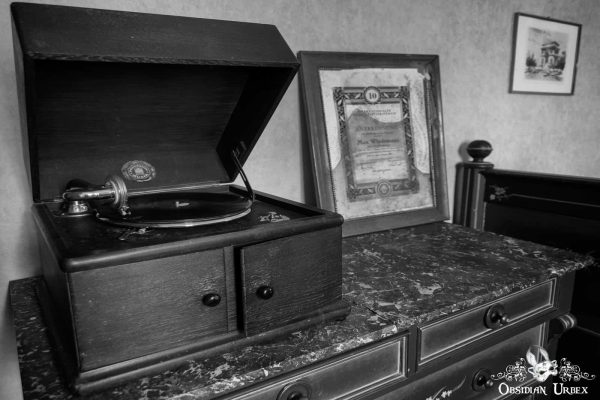 Hunters Hotel Germany Record Player