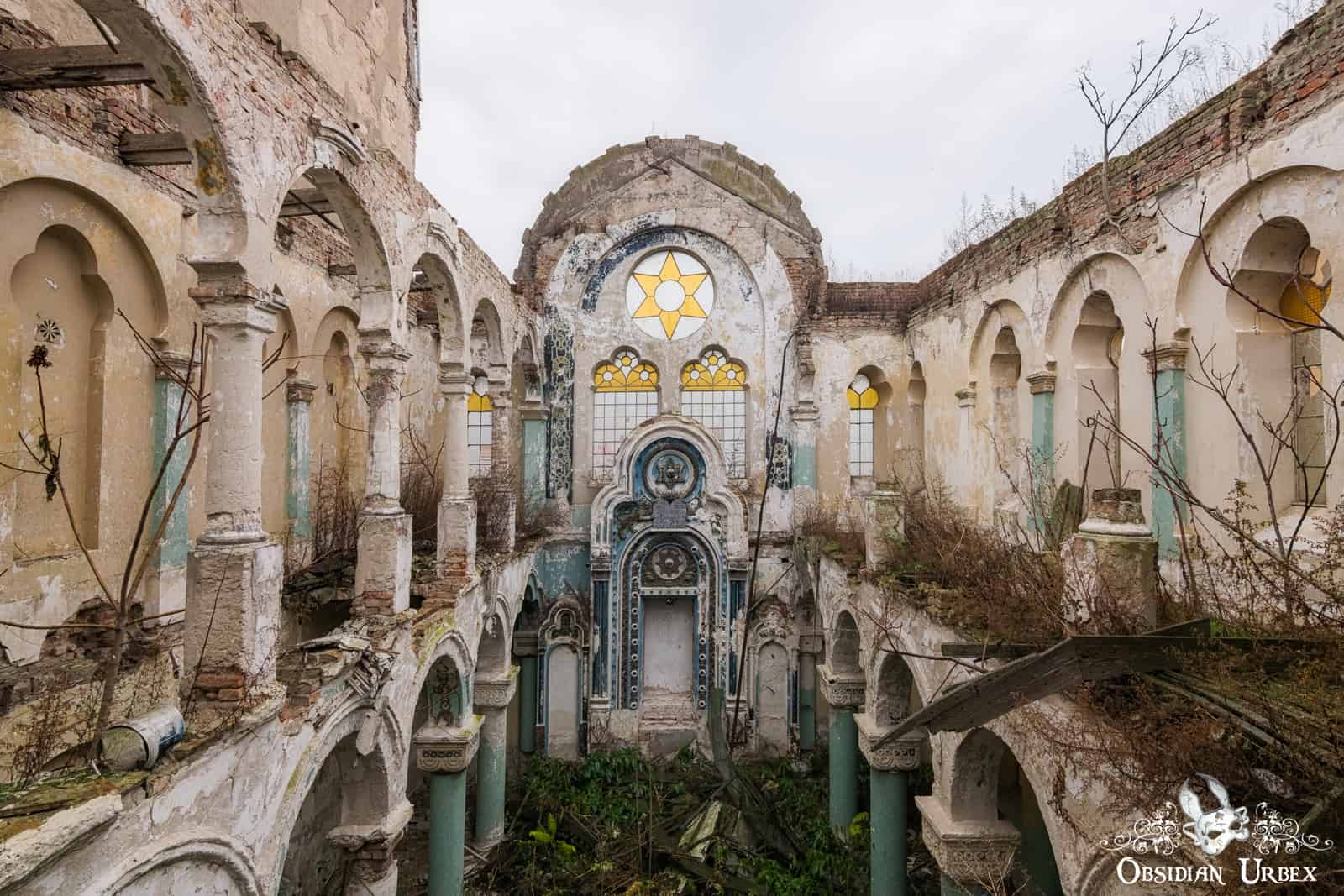 Urbex: Sinagoga din Cetate — Urbex: Darbians Photography