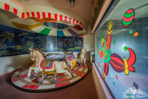 Spaceship Love Hotel Japan Haikyo Funfair Carnival Theme Bed with Carousel
