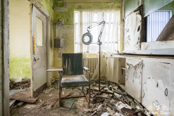 Welsh Bromine Works Wales Medical Bay Doctors Examination Chair