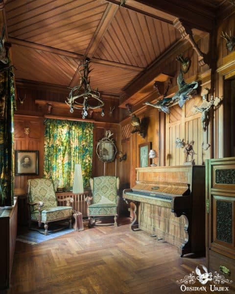Hunters Hotel Germany Rustic Sitting Nook With Piano