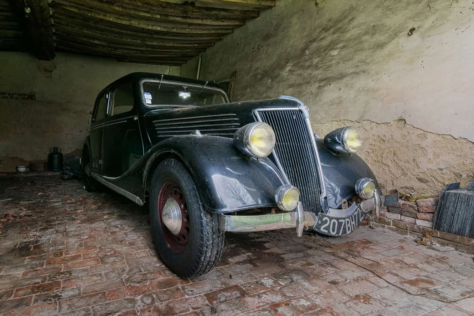 1937 Renault Celtaquatre, France - Obsidian Urbex Photography