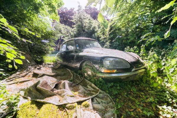 Citroen Graveyard England Featured Image