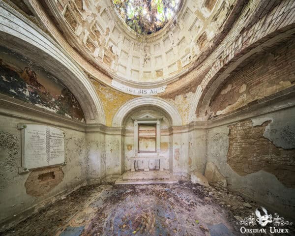 Mausoleum K Germany Upper Floor With Altar